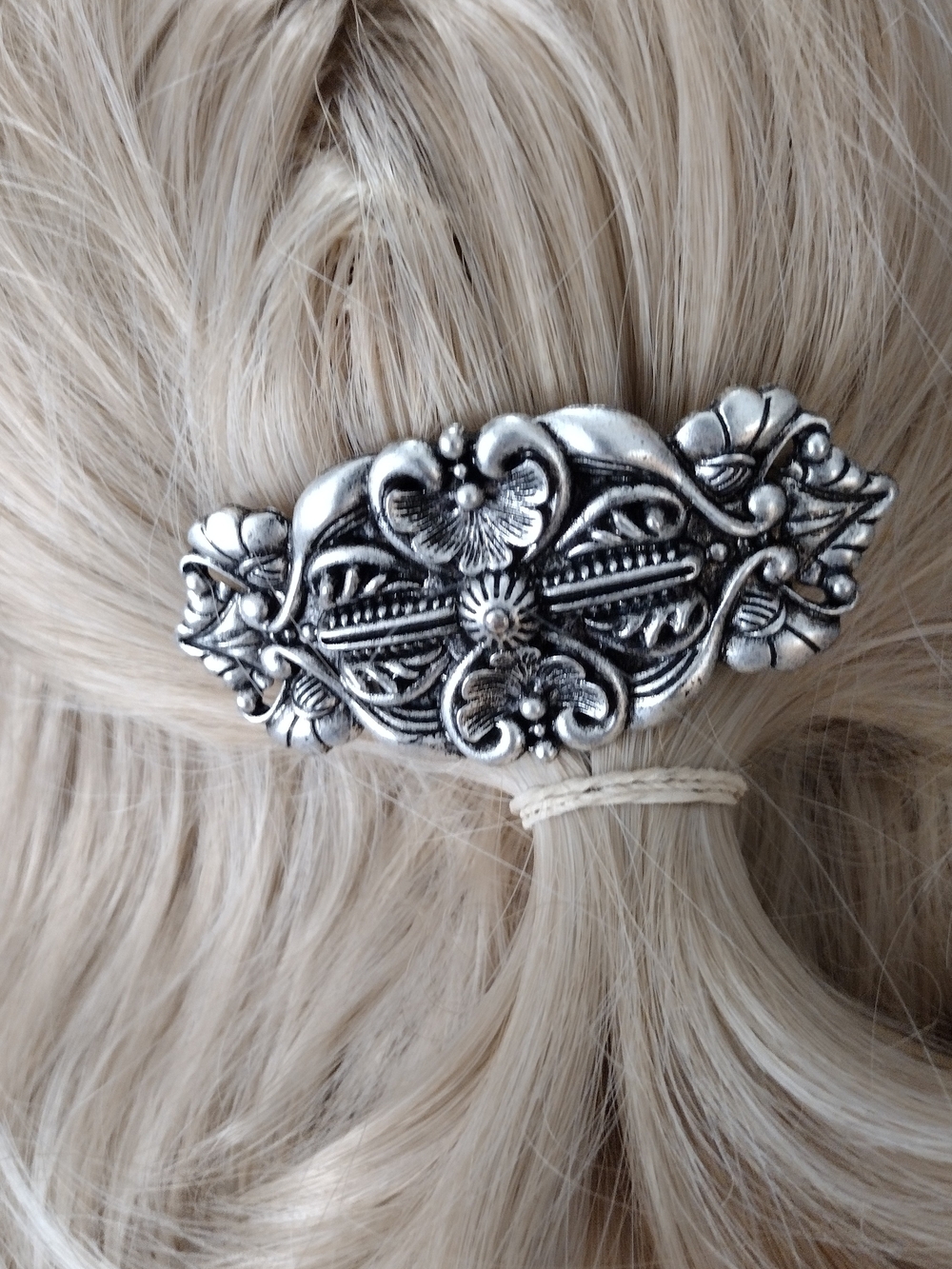 *NWOT* Silver Floral Metal Hair Barrette - Women Accessories